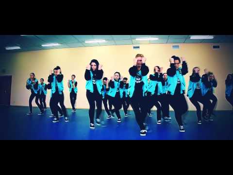 Sis n Bro Main Group - Sister Dee (brazilero Remake)