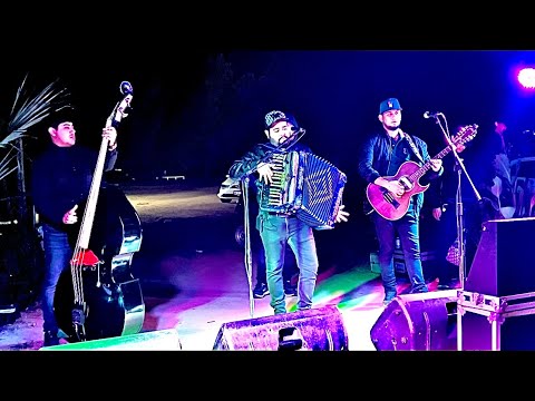 Clave 18 - Los Desertores De Durango (en vivo con tololoche)