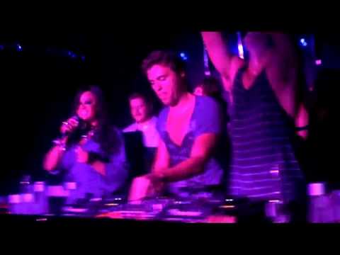 EC Twins feat CeCe Peniston at Roxbury 8-11-12