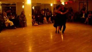Miriam Larici & Leonardo Barrionuevo: Argentine Tango Milonga Performance