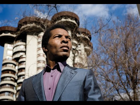 The Limits of Control (Jim Jarmusch) - Earth - omens and portents I