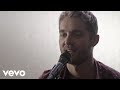 Brett Young - You Ain't Here To Kiss Me (Acoustic) Brett Young - You Ain't Here To Kiss Me (Acoustic)