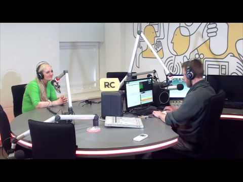 „Radiocentro“ laidoje „Po ketvirtos“ Rūta Ščiogolevaitė rodė savo televizines žinias.