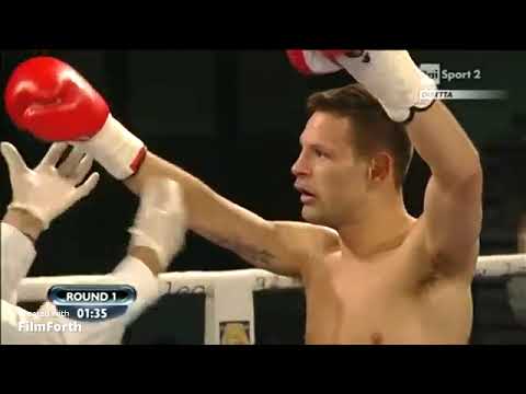 Pisanti vs Tommasone titolo italiano pesi piuma 1°round