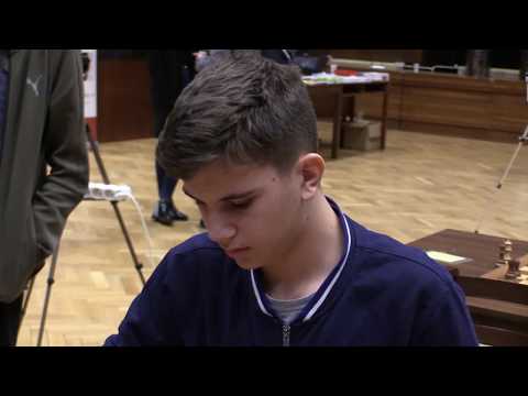 žiaci ZŠ 4.2. Gyerpál Adrian - Rybka Šimon 1 - 0