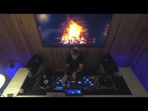 Michiel Cnudde  Lockdown Retro