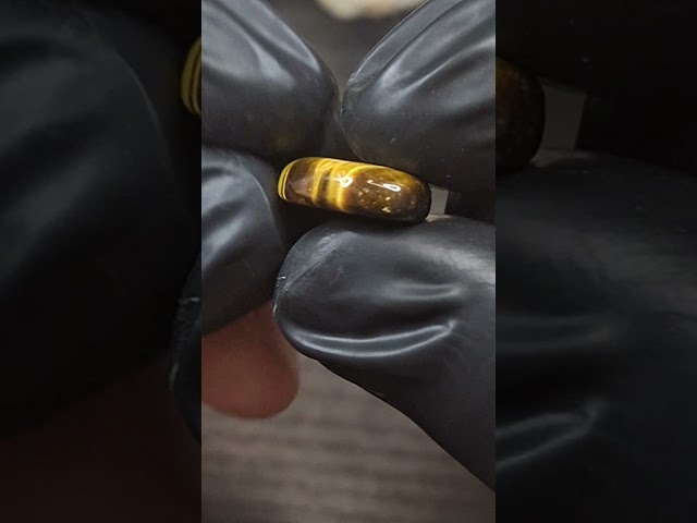 حجر عين النمر الطبيعي