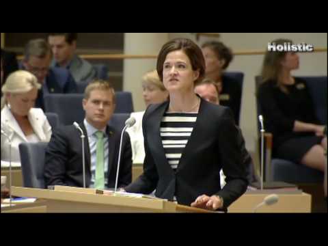 FÖRVIRRAD BATRA ställs MOT VÄGGEN av JIMMIE ÅKESSON.