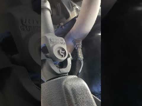 98 jeep xj front drive shaft play