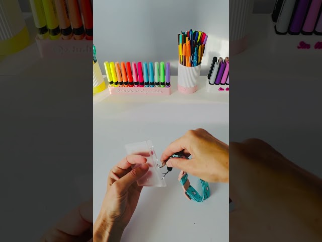 Vídeo relacionado con Nurse is Love Lanyard Enfermera Personalizado - Cuelga Llaves y Tijeras con Clip Sujetador de Acceso y Mosquetón Ideal para Porta Tarjetas Identificativas | Regalos Originales, Enfermera Accesorios