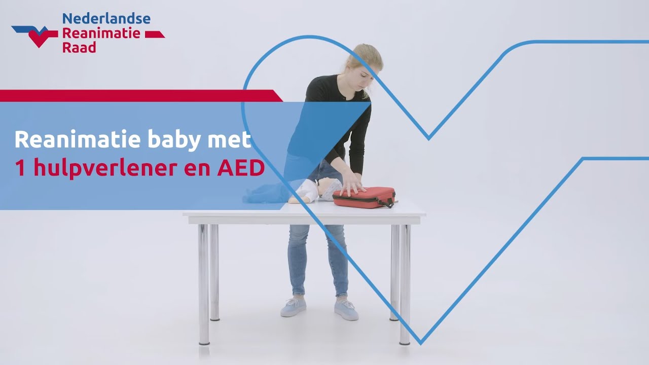 Reanimatie baby met 1 hulpverlener en AED