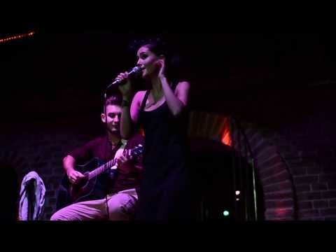 Уляна Малиняк - Шаленію (Live) (Львів Стоїть Борислав Сміється)