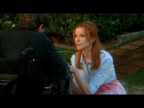 Desperate Housewives 6x13 "How About a Friendly Shrink" : Bree gives Orson a bath [HD]