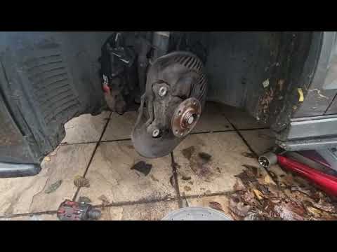 Audi RS3 2019 FRONT BRAKE PADS AND DISCS CHANGE