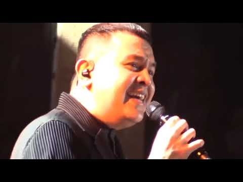 TULUS  - Medley Lagu Sumatera Barat Konser Monokrom