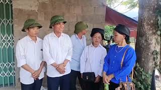 You guys sing the song Cho Phien Van Mich very well.