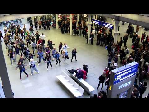 Flash Mob at St Pancras International NYE 2010 Video