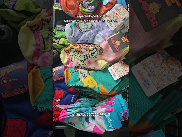 Vídeo relacionado con Disney Calcetines de Estar por Casa Mujer Calcetines Antideslizante Originales Calcetines Zapatillas Mujer, Talla 35-41 (Mostaza Lion King)