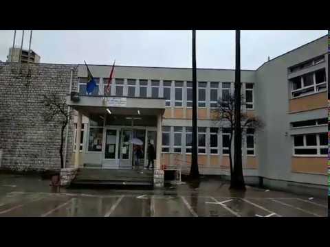 Будва школы. Старая школа будва. Русские школы в будва черногория. Школы в черногории. Школа в тиват.