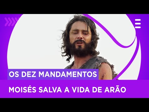 Moisés salva a vida de Arão e mata oficial egípcio - 'Os Dez Mandamentos'