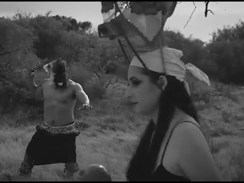 SINIESTRA MARÍA - DIOS DEMONIO  OFFICIAL VIDEO FT CHRISTIAN LEE