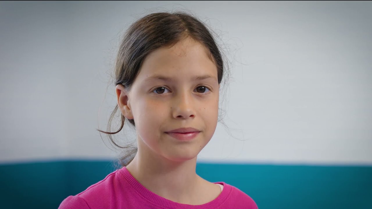 Prinses Viktória bezoekt nieuwkomersschool: 'Kinderen dragen onzichtbare littekens'