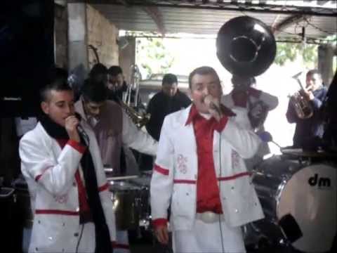 Banda Centella - Amores Finjidos