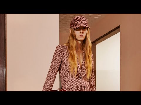 Stella McCartney | Pre Fall Winter 2022/2023 | The Looks