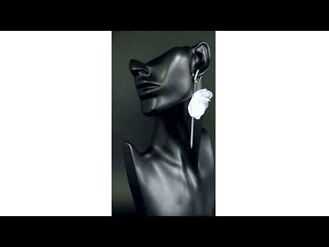 Длинные серьги родий с цепочками и белыми цветами из органзы Гибискус Серьги-цветы белые Ручная работа - фото 1 - id-p1418683264