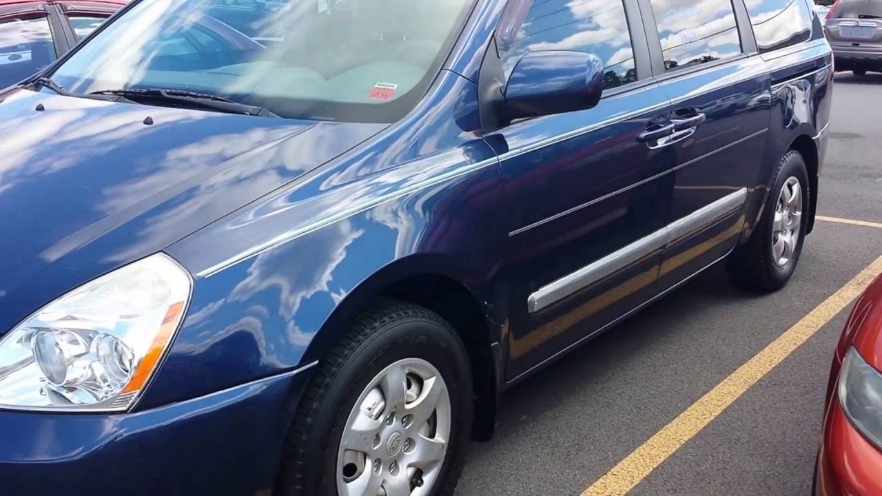2007 Kia Sedona LX walkaround and review