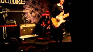 Screaming Females - Leave It All Up to Me - @ Tvornica Kulture, Croatia 2011