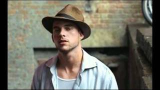 Collie Buddz-World's a woman