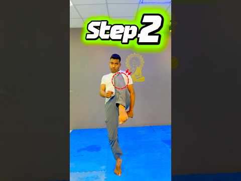 Foot Swipe + Knee Strike | Fast Self-Defense Combination