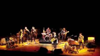 Jorge Drexler canta TRES MIL MILLONES DE LATIDOS en vivo