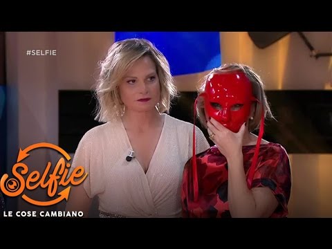 Selfie - Terza puntata, La storia di Patrizia: "Non riconosco più il mio viso"