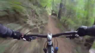 preview picture of video 'Hitting silly speeds down the Alpine trail in Oakridge, Oregon'