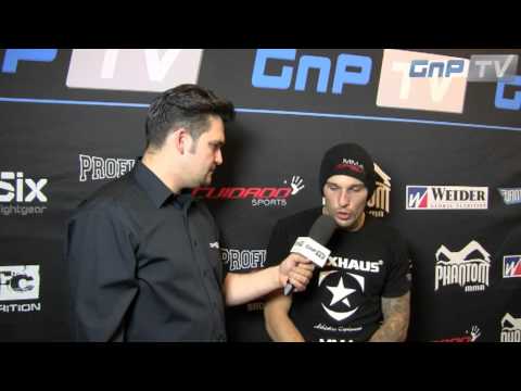 Max Coga:"Er hat mir den Hals hingehalten!"