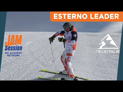 External Leader, the prerogatives of external skiing - Intermediate and advanced skiing course