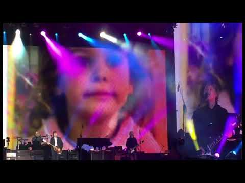 Paul McCartney Live At The Air Canada Centre, Toronto, Canada (Saturday 17th October 2015)