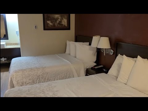 Red Roof Inn Plus St. Louis MO. room tour 4K