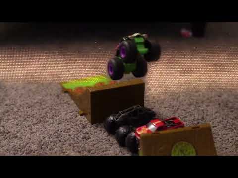 MICRO GRAVE DIGGER RC (1/64 SCALE)