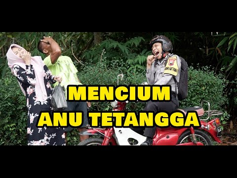 mencium-anu-tetangga-pak-bhabin-polisi-motret