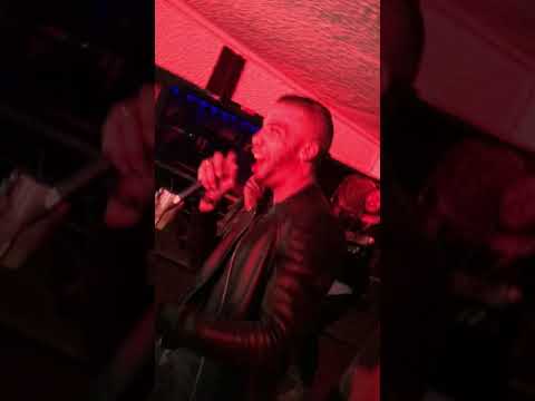 Bezza Nixo Show Case Toulouse