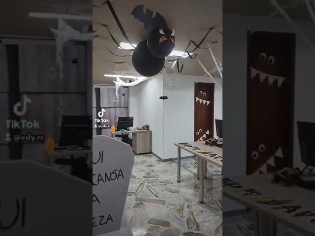 Vídeo relacionado con drburpily Escultura de Pared Extraterrestre única, decoración de Halloween, Arte Decorativo de Pared, decoración para Oficina, hogar, Bar, artesanía cautivadora para Todas Las