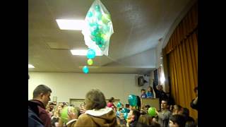 preview picture of video 'Mrs. Pickle Drop - New Year's Eve 2011/2012 - Dillsburg, PA'