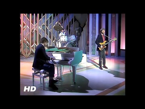 Chas & Dave - My Melancholy Baby (Crackerjack) (16/12/1983) [HD]