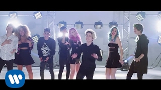 Sweet California - Vuelves (feat. CD9) (Videoclip Oficial)