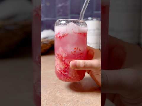 Raspberry Pineapple Spritzer #mocktail #healthyrecipe #easyrecipe