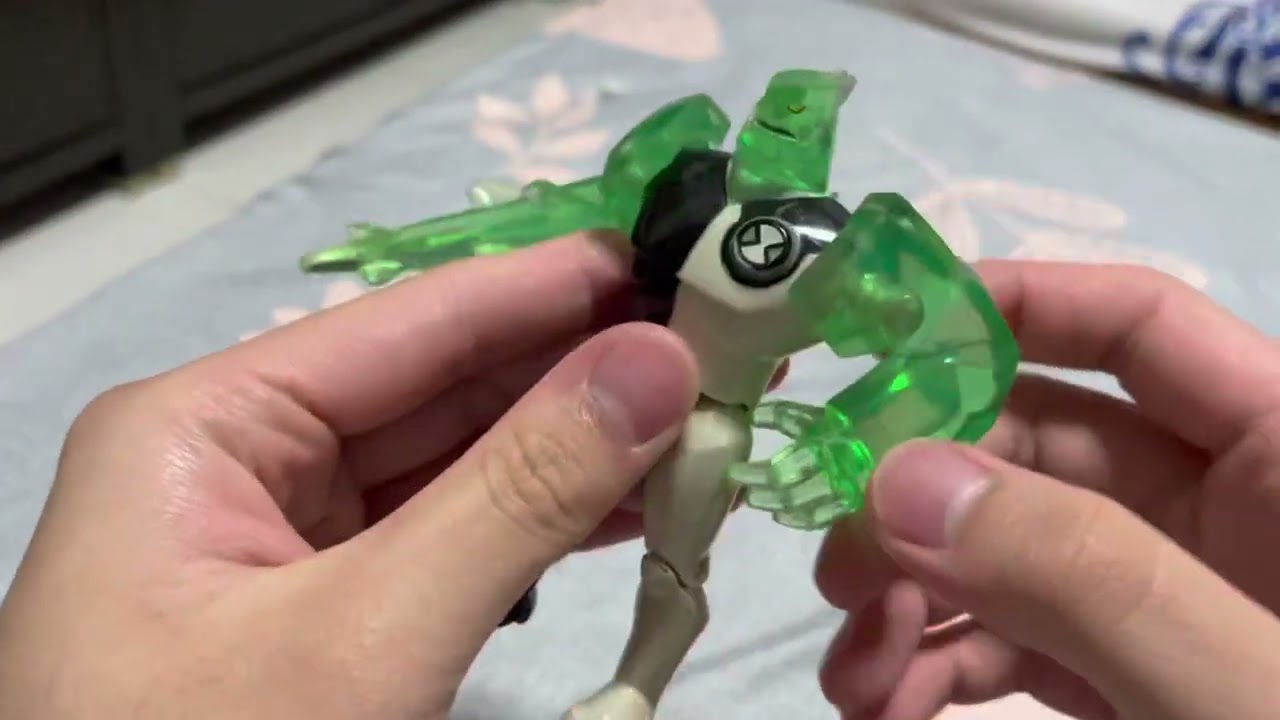 Diamond head clear ben 10 figure review