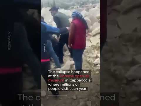 Deadly rock collapse at famous Turkiye tourist site